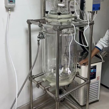 ACHIEVE CHEM Customizes Glass Reactors for North American Customers